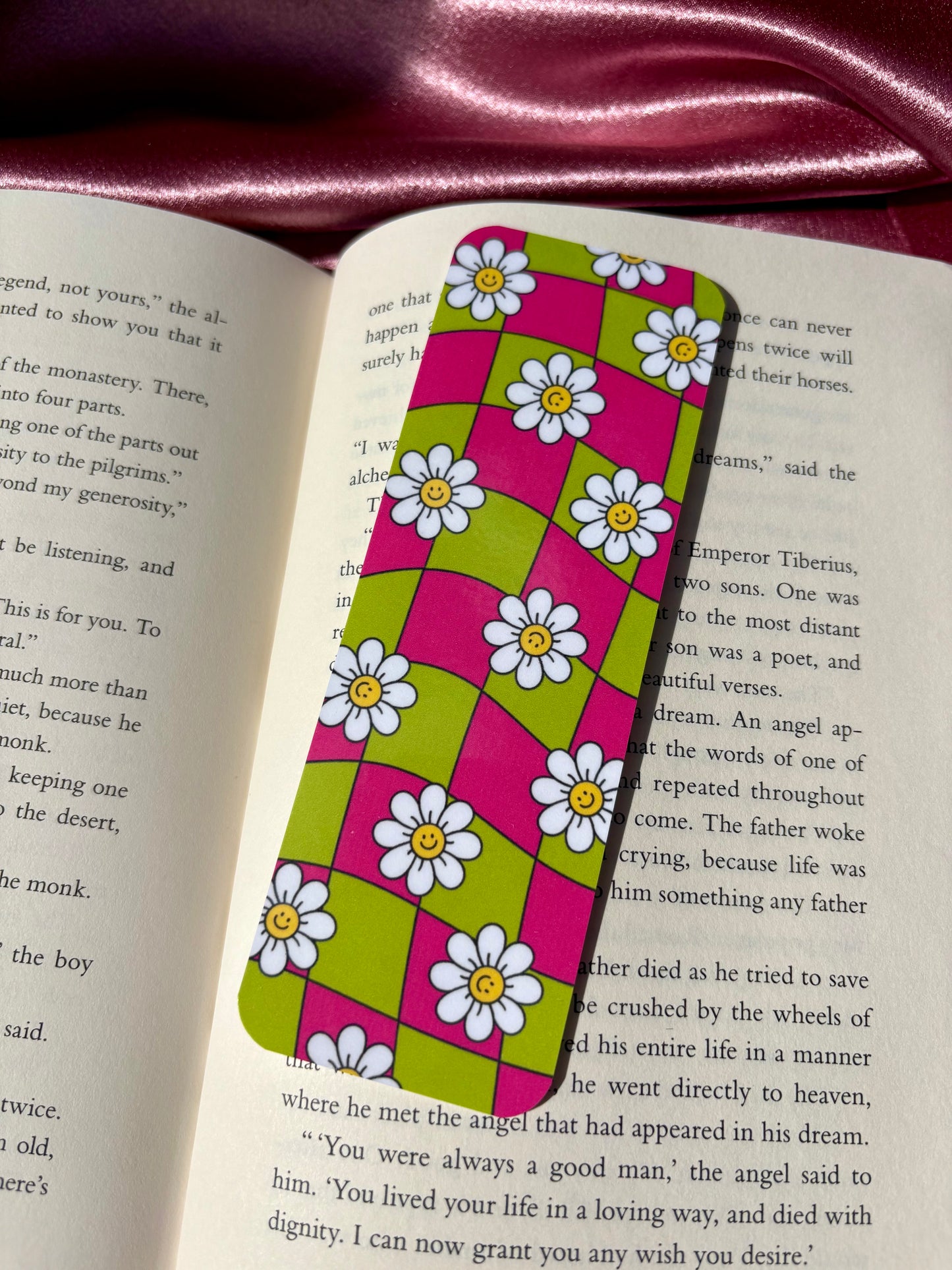 Checkered daisy bookmark