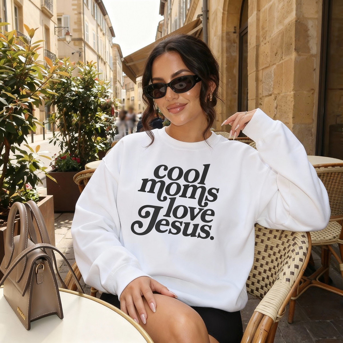 Cool Moms Love Jesus